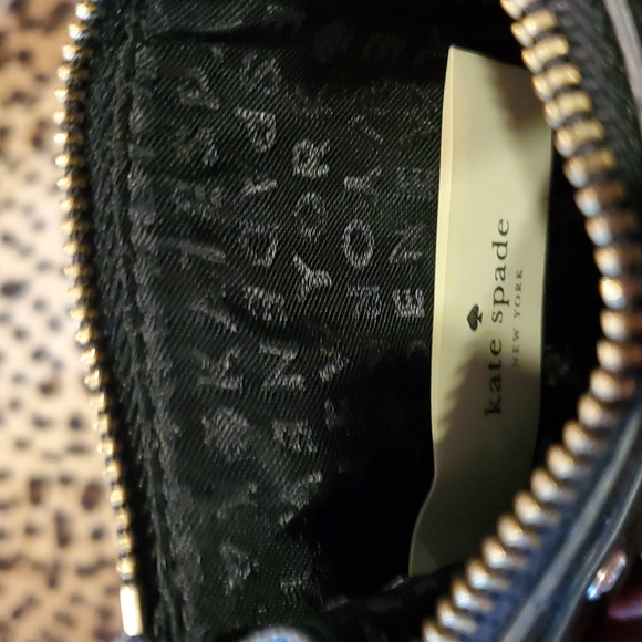Kate Spade ♠️ Black  Laurel Way Care Case Sz 5X3.5 - Picture 3 of 5